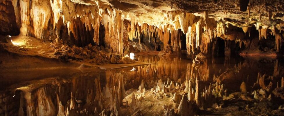 Stalactites, stalagmites and columns inside Luray Caverns in Virginia’s Shenandoah Valley