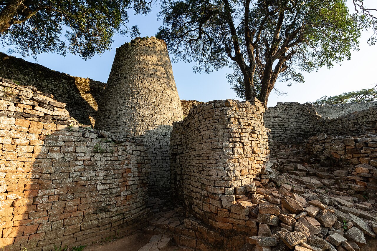 Curving dry-stone granite walls of the Great Enclosure at Great Zimbabwe